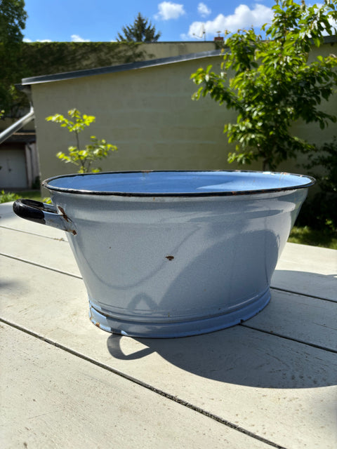 Alte Emaille Wanne Babyblau - Weingärtners Genusshandwerk