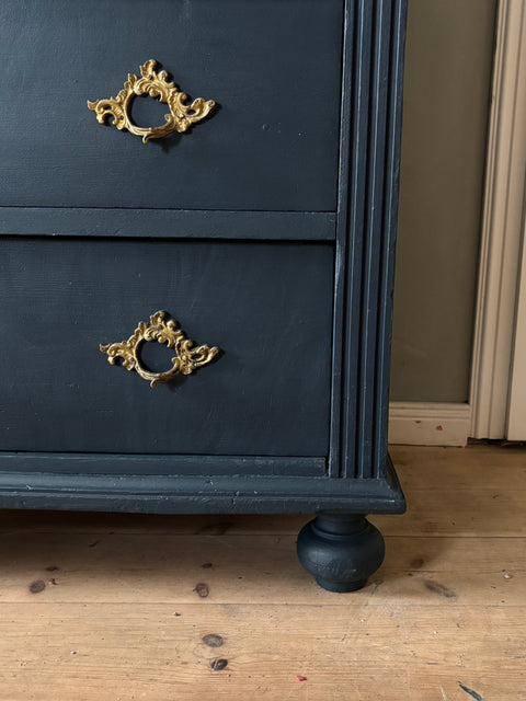 Dänische Kommode | Kreidefarbe Ink (dunkelblau) - Weingärtners Genusshandwerk
