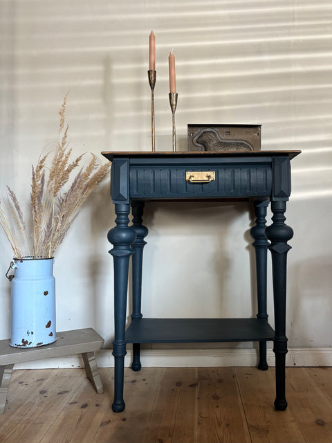 Dänischer Beistelltisch | Ink - Weingärtners Genusshandwerk