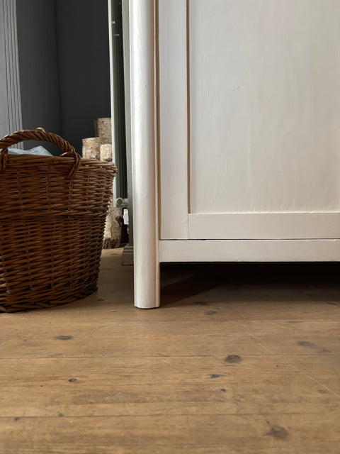 Dänisches Küchenbuffet | Kreidefarbe Chalk White (Weiß) - Weingärtners Genusshandwerk