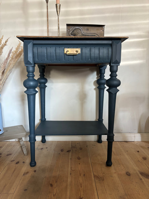 Dänischer Beistelltisch | Ink - Weingärtners Genusshandwerk