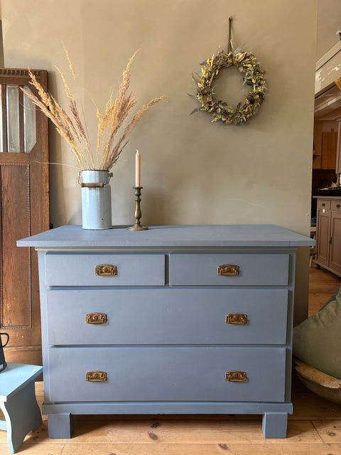 Dänische Kommode | Kreidefarbe Junger Baron (Blau-grau) - Weingärtners Genusshandwerk