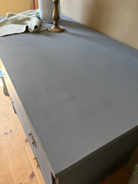 Dänische Kommode | Kreidefarbe Junger Baron (Blau-grau) - Weingärtners Genusshandwerk