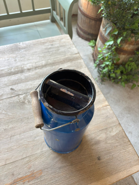 Alte Emaille Milchkanne Blau - Weingärtners Genusshandwerk