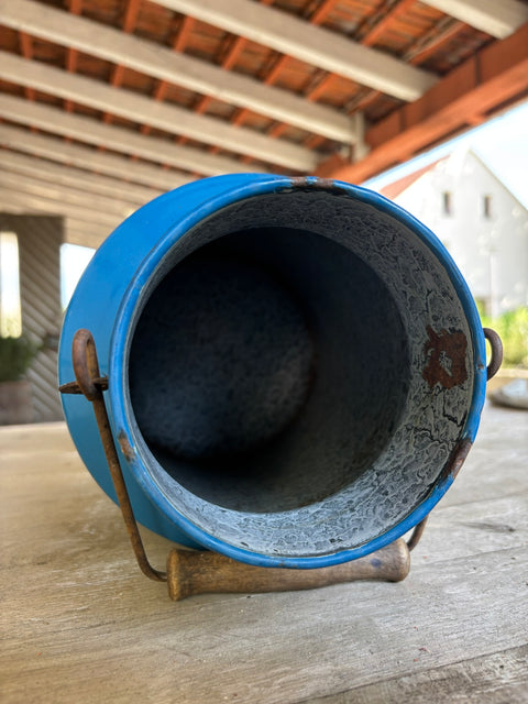 Alte Emaille Milchkanne Babyblau - Weingärtners Genusshandwerk