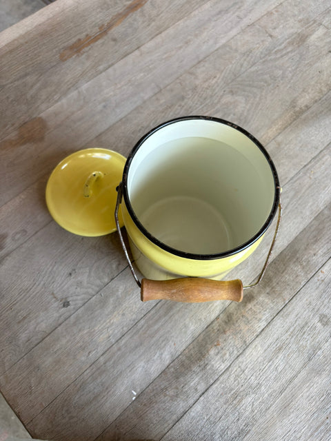 Alte Emaille Milchkanne Gelb