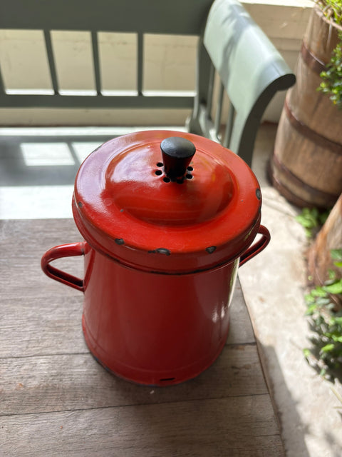 Alte Emaille Milchkanne Rot - Weingärtners Genusshandwerk