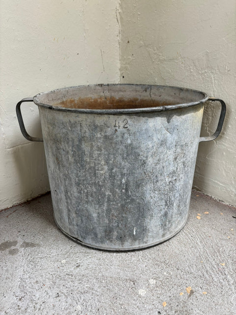 Alter Zink Topf mit Griffen (53x35) - Weingärtners Genusshandwerk