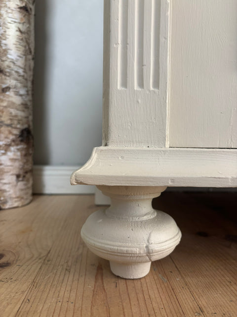 Dänisches Küchenbuffet | Kreidefarbe Humus - Weingärtners Genusshandwerk