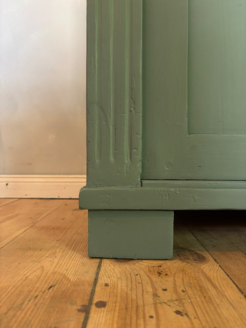 Dänisches vintage Küchenbuffet | Kreidefarbe Pine (Grün)