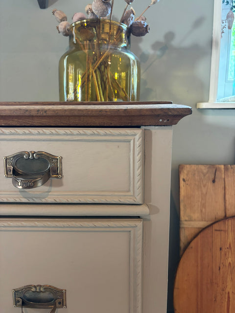 Dänische vintage Kommode | Kreidefarbe Tundra (beige) - Weingärtners Genusshandwerk