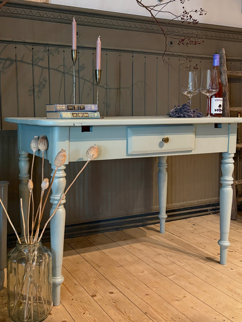 Vintage Holztisch mit Schublade (113x70cm) | Outdoorfarbe Verdigris - Weingärtners Genusshandwerk