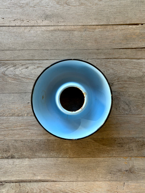 Vintage Emaille Kuchenform in Babyblau Ø: 21 cm