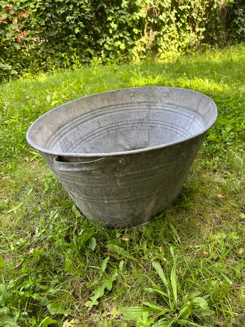 Alte Zinkwanne #2 (80×62×31 cm)