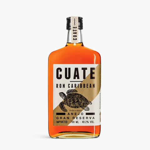 LQR Co. Cuate Rum 13 Añejo Gran Reserva Barbados, 0,7L Flasche mit dunklem Rum, elegantes Design, alkoholischer Premium-Rum