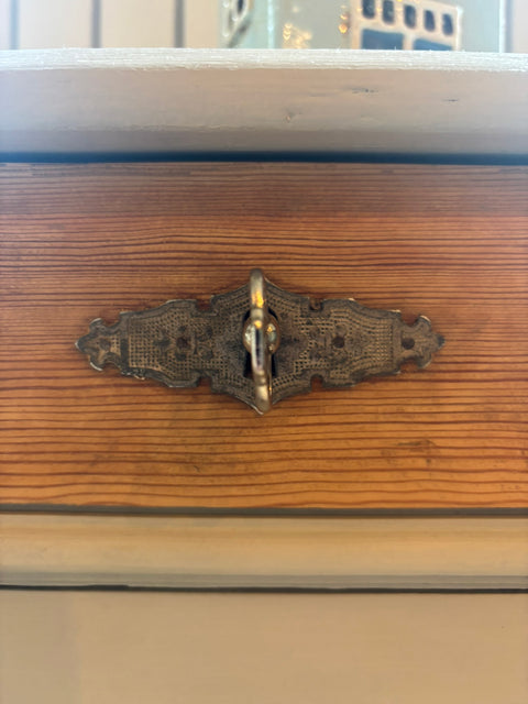 Kleiner alter Schrank/Nachttisch | Kreidefarbe Driftwood, Ansicht 7