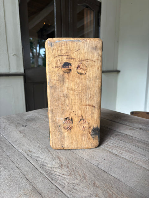 Kleiner Vintage-Holzhocker – naturbelassen & handgefertigt, Ansicht 2