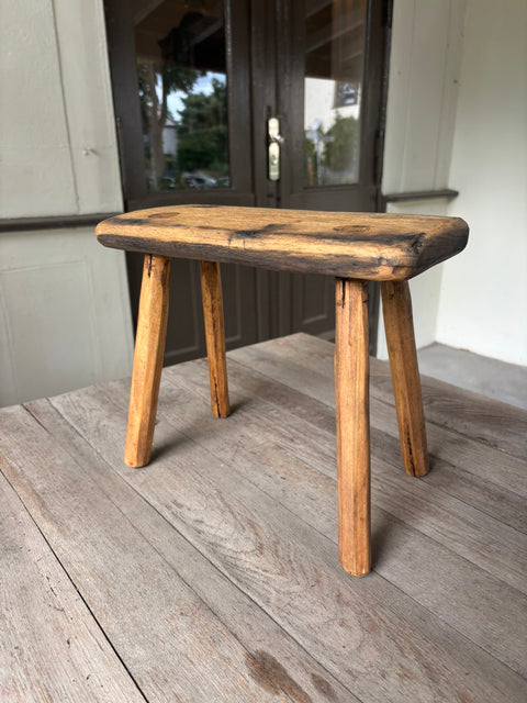 Vintage-Holzschemel – naturbelassenes Einzelstück, Ansicht 2
