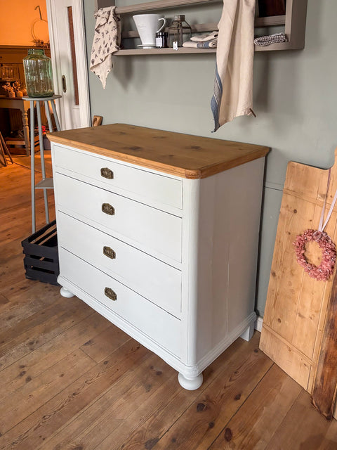 Vintage Weichholz Kommode | Kreidefarbe Lake Whisper Green (grün-weiß) - Weingärtners Genusshandwerk