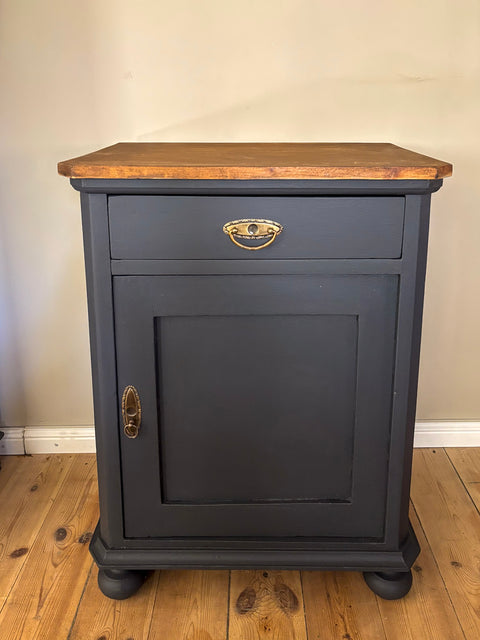 Kleiner Vintage Schrank | Deep Sea Kreidefarbe | Nachttisch & Beistelltisch
