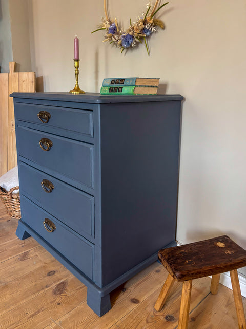 Kleine Vintage Kommode | Kreidefarbe Smoke (dunkelblau/grau)