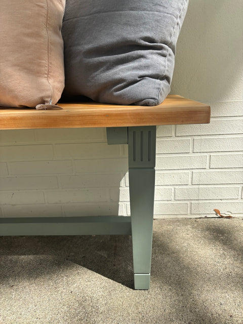 Lange Sitzbank aus Holz | Olive Outdoor | Painting the Past