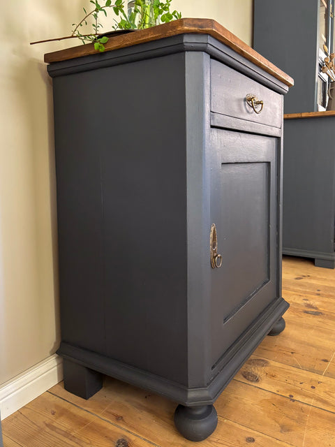 Kleiner Vintage Schrank | Deep Sea Kreidefarbe | Nachttisch & Beistelltisch