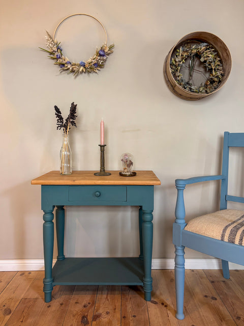 Kleiner Vintage Konsolentisch | Lagoon Kreidefarbe | Paint of Walinoon