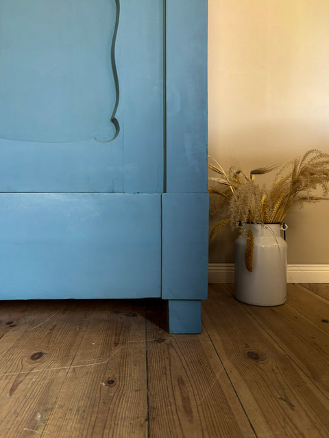 Eintüriger Vintage Kleiderschrank/Blender | Kreidefarbe Cloudy Blue (blau)