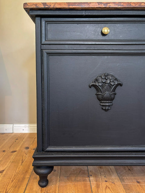 Große Kommode mit Marmorplatte | Kreidefarbe Midnight Black | Paint of Walinoon
