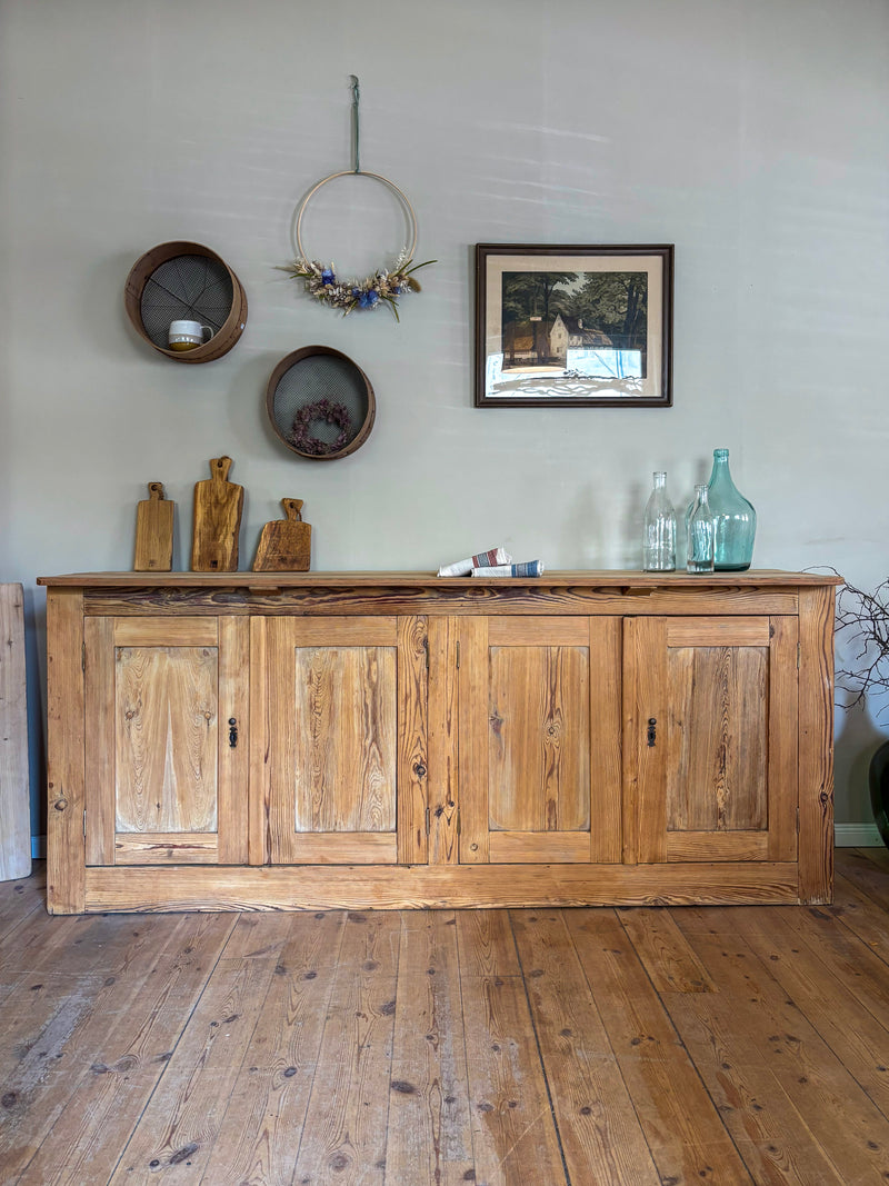 Antikes Weichholz Sideboard | Naturbelassen | über 2 Meter breit