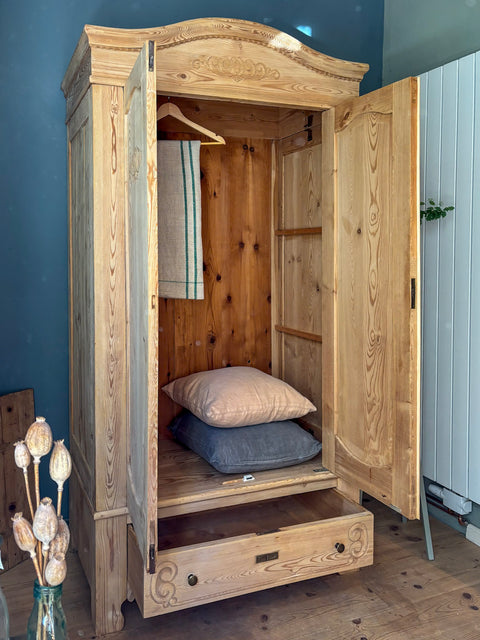 Antiker Dänischer Steckschrank | Weichholz naturbelassen | 199 cm