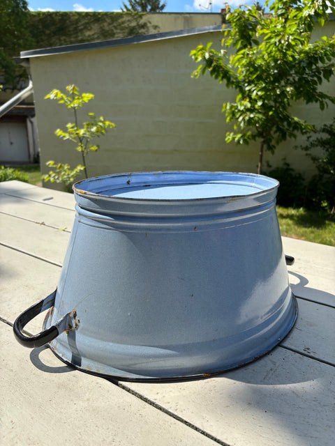 Alte Emaille Wanne Babyblau