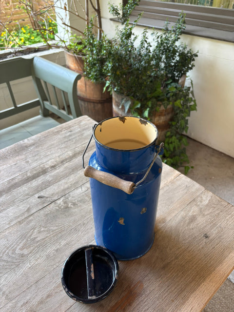 Alte Emaille Milchkanne Blau