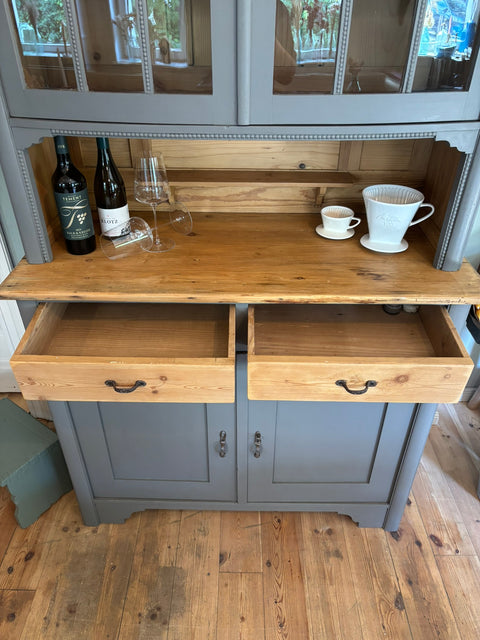 Dänisches großes vintage Küchenbuffet | Kreidefarbe Pepper (grau)