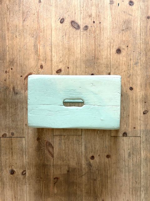 Vintage-Holzschemel – Green Tea (hellgrün)