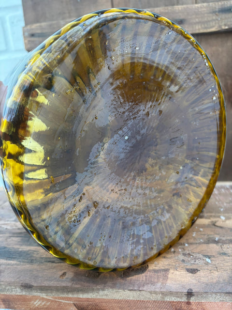 Großes mundgeblasenes Glasgefäß in Amber – geriffelte Glasvase - Weingärtners Genusshandwerk