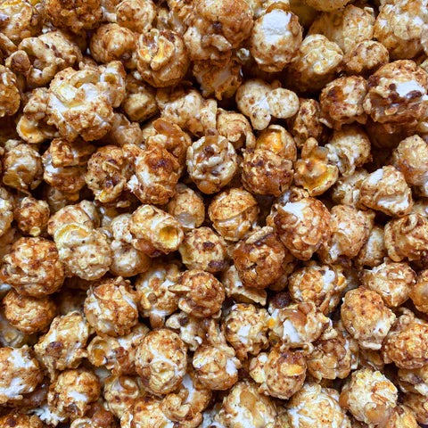 Knalle Kandierte Walnuss Ahornsirup Popcorn – saisonal limitiert Popcorn 100g - Weingärtners Genusshandwerk