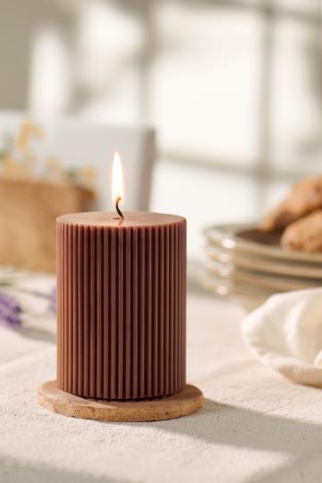 Ib Laursen Stumpenkerze geriffelt Ø:6,8 H:9 - Weingärtners Genusshandwerk
