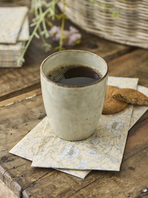 Ib Laursen Steingut Becher mit Dunes-Design, ideal für Küche und Tisch, handgefertigter Keramikbecher in natürlichem Look