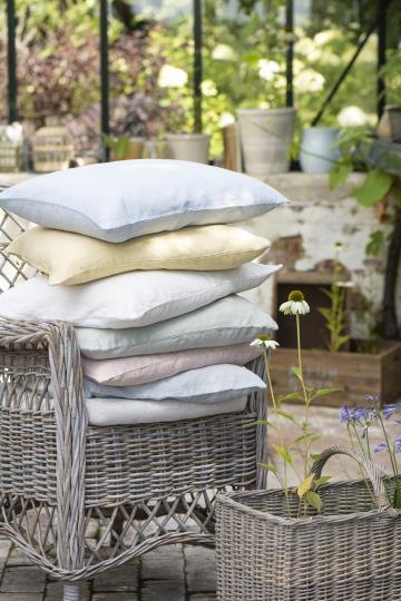 Ib Laursen Leinen Kissenbezug in 50x50cm, weiches Textil mit natürlichem Look, ideal für gemütliche Wohnräume.