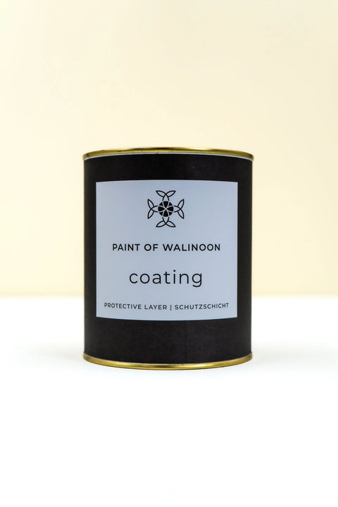 Farbloser Schutzlack von Paint of Walinoon in Gebinde, transparente Grundierung für Oberflächen, schützt und versiegelt.