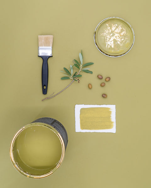 Grüne Olive Kreidefarbe von Paint of Walinoon, flüssige Möbel-Farbe in einem Glasbehälter, ideal für shabby Chic Möbel.