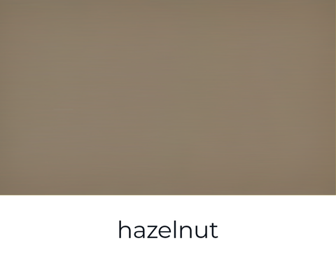 Kreidefarbe von Walinoon in Haselnuss, zeigt den cremigen Farbton und die Textur der Möbel-Farbe auf einer Farbprobe.