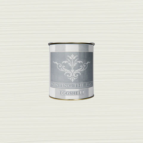 Kreidefarbe Lime White von Painting The Past in Eierschalenfarbe, sichtbare Textur und glatte Oberfläche, ideal für Wandgestaltung