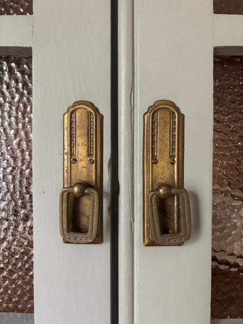 Dänisches Küchenbuffet in Scandinavian Green mit Kreidefarbe, Weingärtners Genusshandwerk, elegantes Möbelstück mit Schubladen