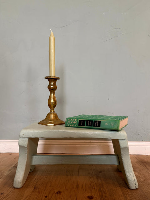 Vintage-Holzschemel – Green Tea (hellgrün) - Weingärtners Genusshandwerk