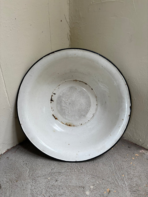 Alte große Emaille Schale (18x61) - Weingärtners Genusshandwerk